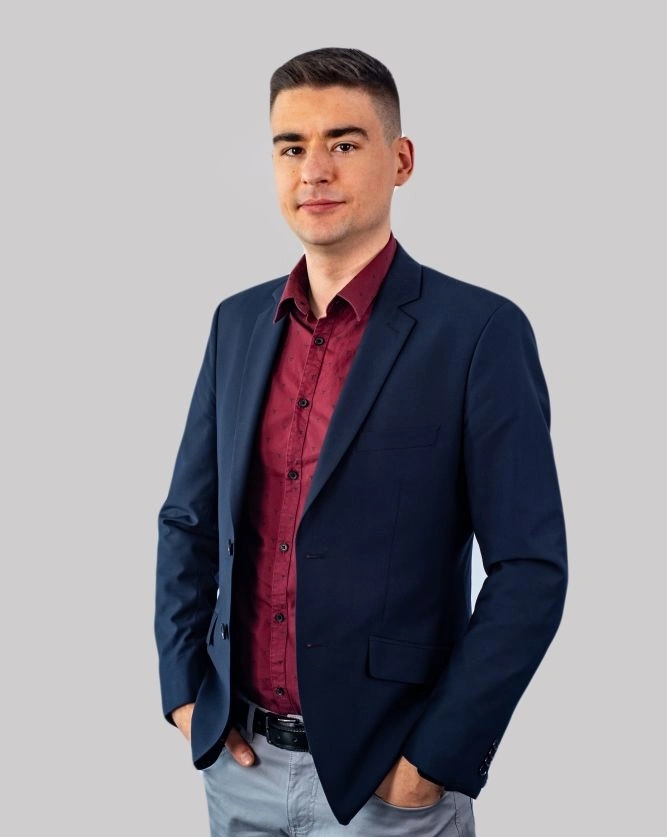 Adam Gałązkiewicz - Tech Lead and Senior Full-Stack Engineer specializing in blockchain and AI